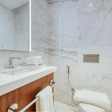 Rh- A Stylish Home Away From Home, Spacious 02 Bedroom Near Dubai Mall Exterior photo